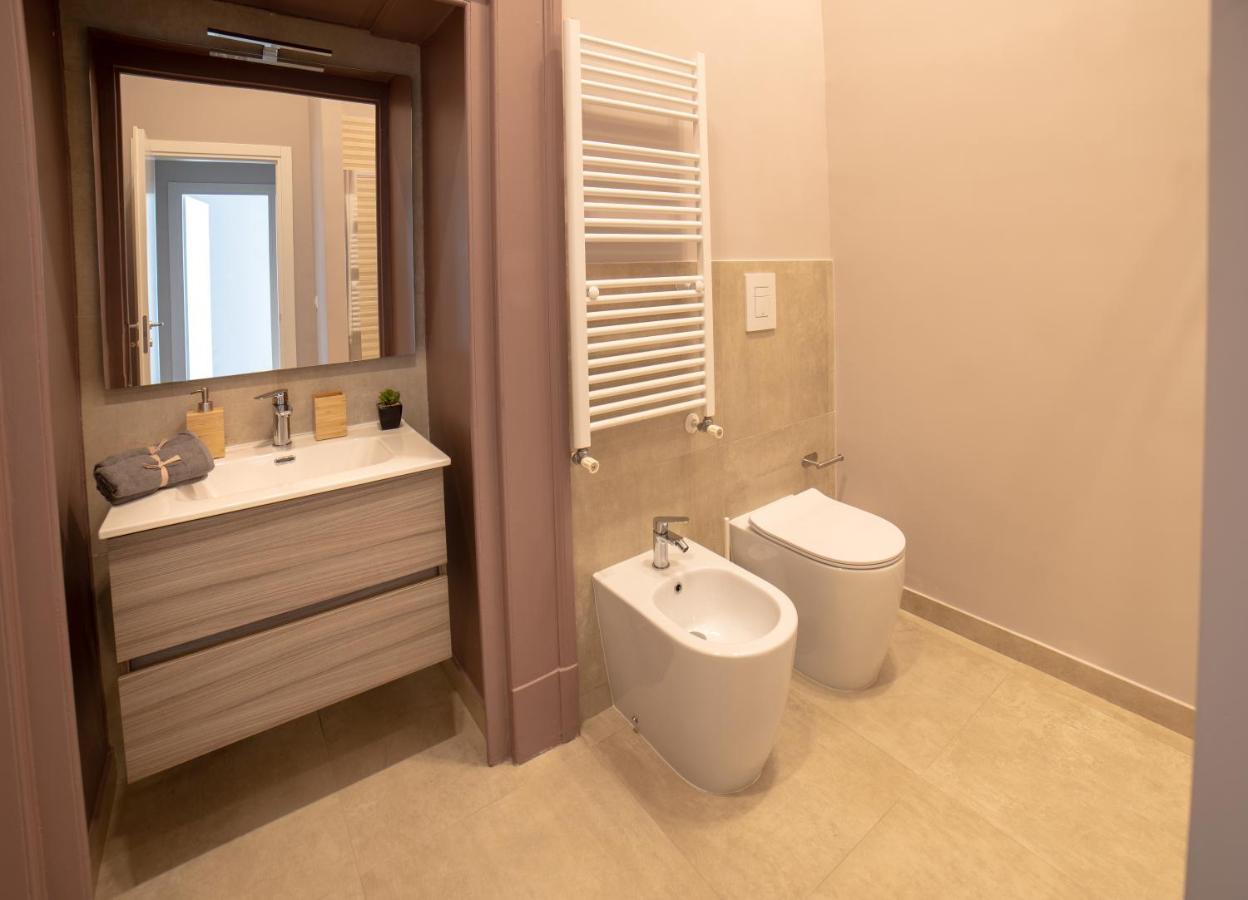 Dimora Museo Apartment เนเปิลส์ ภายนอก รูปภาพ