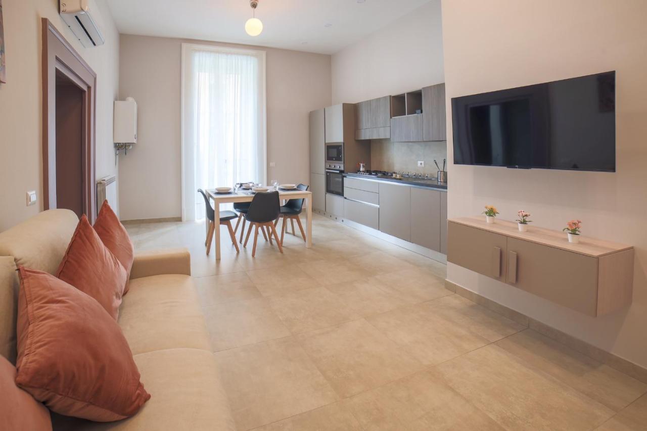 Dimora Museo Apartment เนเปิลส์ ภายนอก รูปภาพ